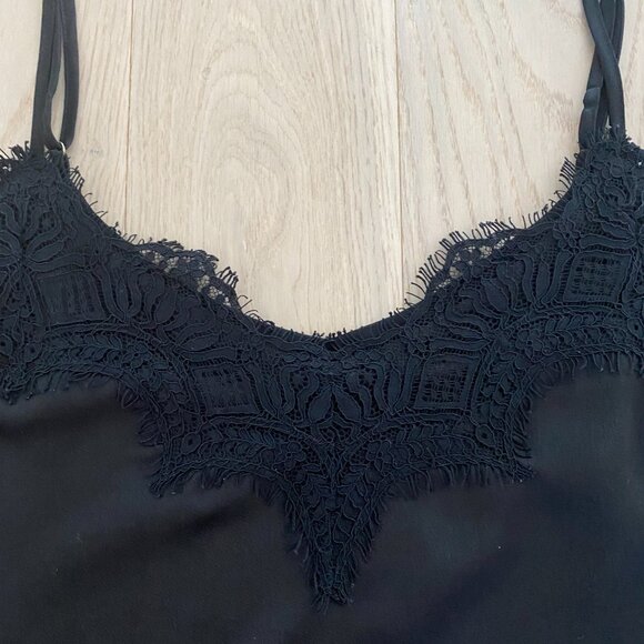 Heartloom Lace Tank - Picture 3 of 4